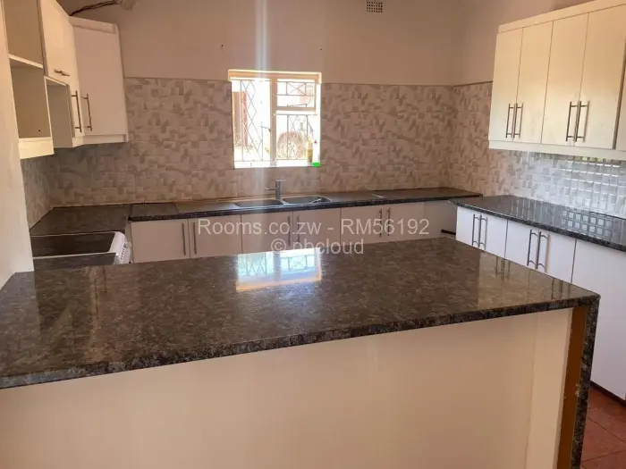 Room to Rent in Queens Park West, Bulawayo