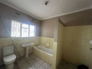 5 Bedroom House to Rent in Kambanji