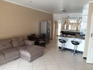 Townhouse/Complex/Cluster to Rent in Belgravia