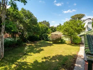 Townhouse/Complex/Cluster to Rent in Colne Valley
