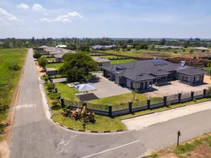 Boulders Estate