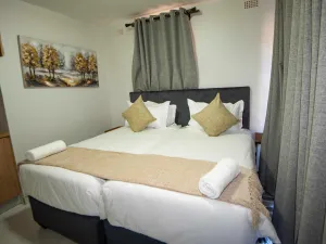 Townhouse/Cluster to Rent in Newlands