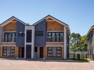 Townhouse/Cluster to Rent in Newlands