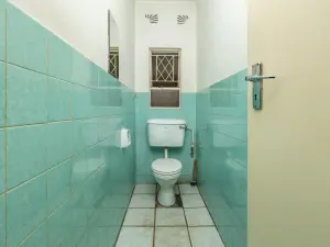 Office to Rent in Chisipite