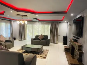 5 Bedroom House to Rent in Chisipite