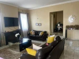 3 Bedroom House to Rent in Dawnview Park