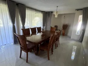 5 Bedroom House to Rent in Helensvale