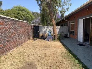 Townhouse/Complex/Cluster to Rent in Newlands