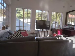 2 Bedroom Cottage/Garden Flat to Rent in Glen Lorne