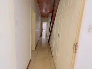 6 Bedroom House to Rent in Greystone Park