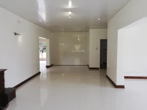 Commercial Property to Rent in Marlborough