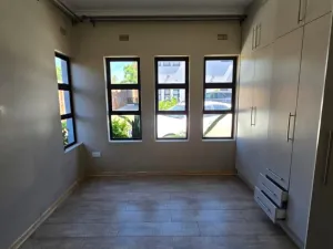 Townhouse/Complex/Cluster to Rent in Avondale