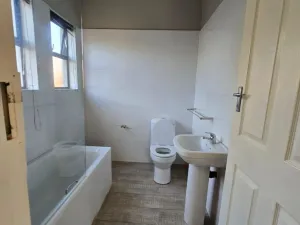 Townhouse/Complex/Cluster to Rent in Avondale