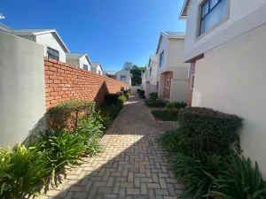 Townhouse/Complex/Cluster to Rent