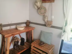 1 Bedroom Cottage/Garden Flat to Rent in The Grange