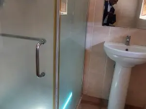 2 Bedroom Cottage/Garden Flat to Rent in Glen Lorne