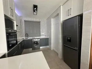 Flat/Apartment to Rent in Borrowdale