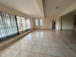 5 Bedroom House to Rent in Bluff Hill