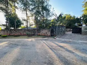 5 Bedroom House to Rent in Bluff Hill