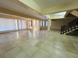 5 Bedroom House to Rent in Bluff Hill