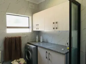 3 Bedroom House to Rent in Mount Pleasant