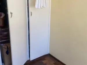 2 Bedroom House to Rent in Avenues
