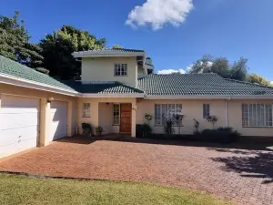 Townhouse/Complex/Cluster to Rent