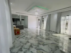4 Bedroom House to Rent in Arlington