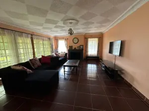 4 Bedroom House to Rent in Mandara