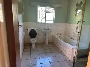 5 Bedroom House to Rent in Borrowdale
