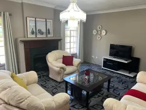 4 Bedroom House to Rent in Borrowdale Brooke