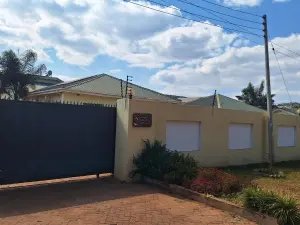 3 Bedroom Cottage/Garden Flat to Rent in Kamfinsa