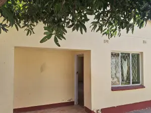 2 Bedroom Cottage/Garden Flat to Rent in Waterfalls