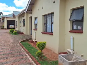 3 Bedroom Cottage/Garden Flat to Rent in Kamfinsa