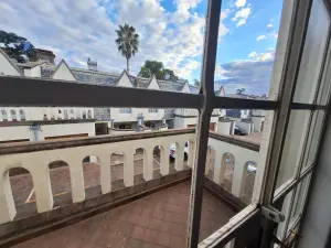 Townhouse/Complex/Cluster to Rent in Newlands