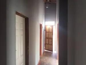 5 Bedroom House to Rent in Manresa