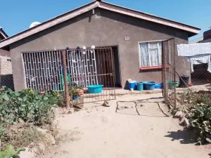 5 Bedroom House to Rent in Manresa