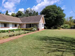 4 Bedroom House to Rent in Mount Pleasant