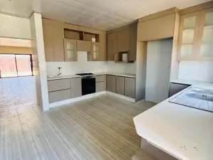 4 Bedroom House to Rent in Ridgeview