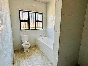 4 Bedroom House to Rent in Ridgeview
