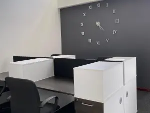 Commercial Property to Rent in Avenues