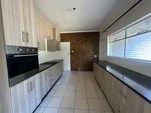 5 Bedroom House to Rent in The Grange