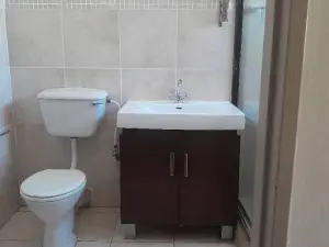 3 Bedroom Cottage/Garden Flat to Rent in Avondale
