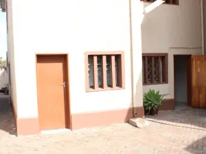 Commercial Property to Rent in Avenues