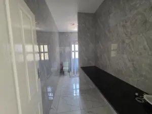 Flat/Apartment to Rent in Avondale West
