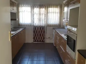 Flat/Apartment to Rent in Newlands
