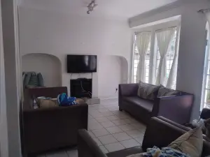 Flat/Apartment to Rent in Newlands