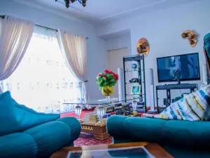 6 Bedroom House to Rent in Borrowdale