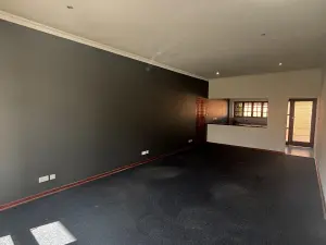 Commercial Property to Rent in Borrowdale