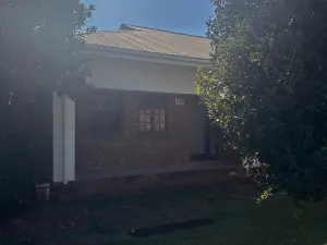 Commercial Property to Rent in Borrowdale
